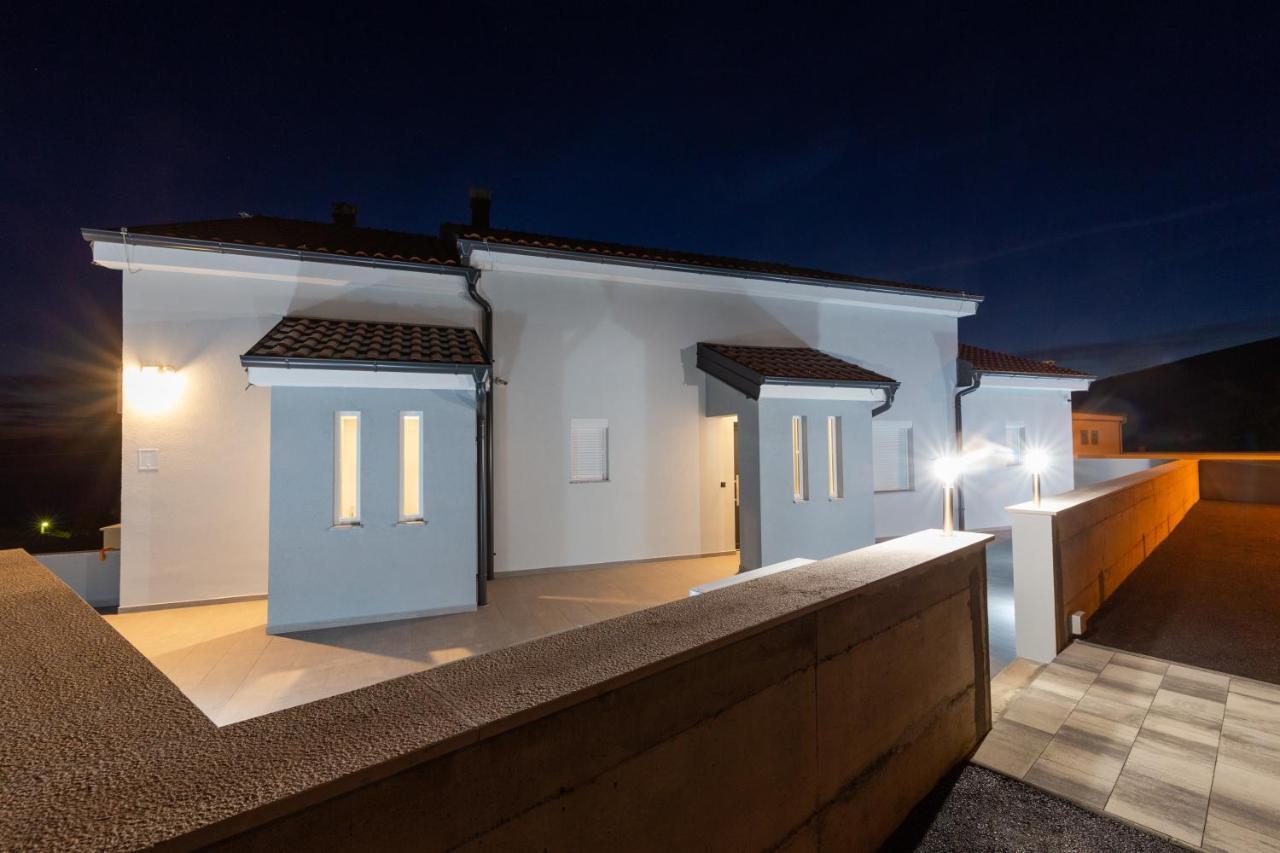 Apartments Luka Senj  Exterior foto